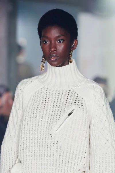 Look 57